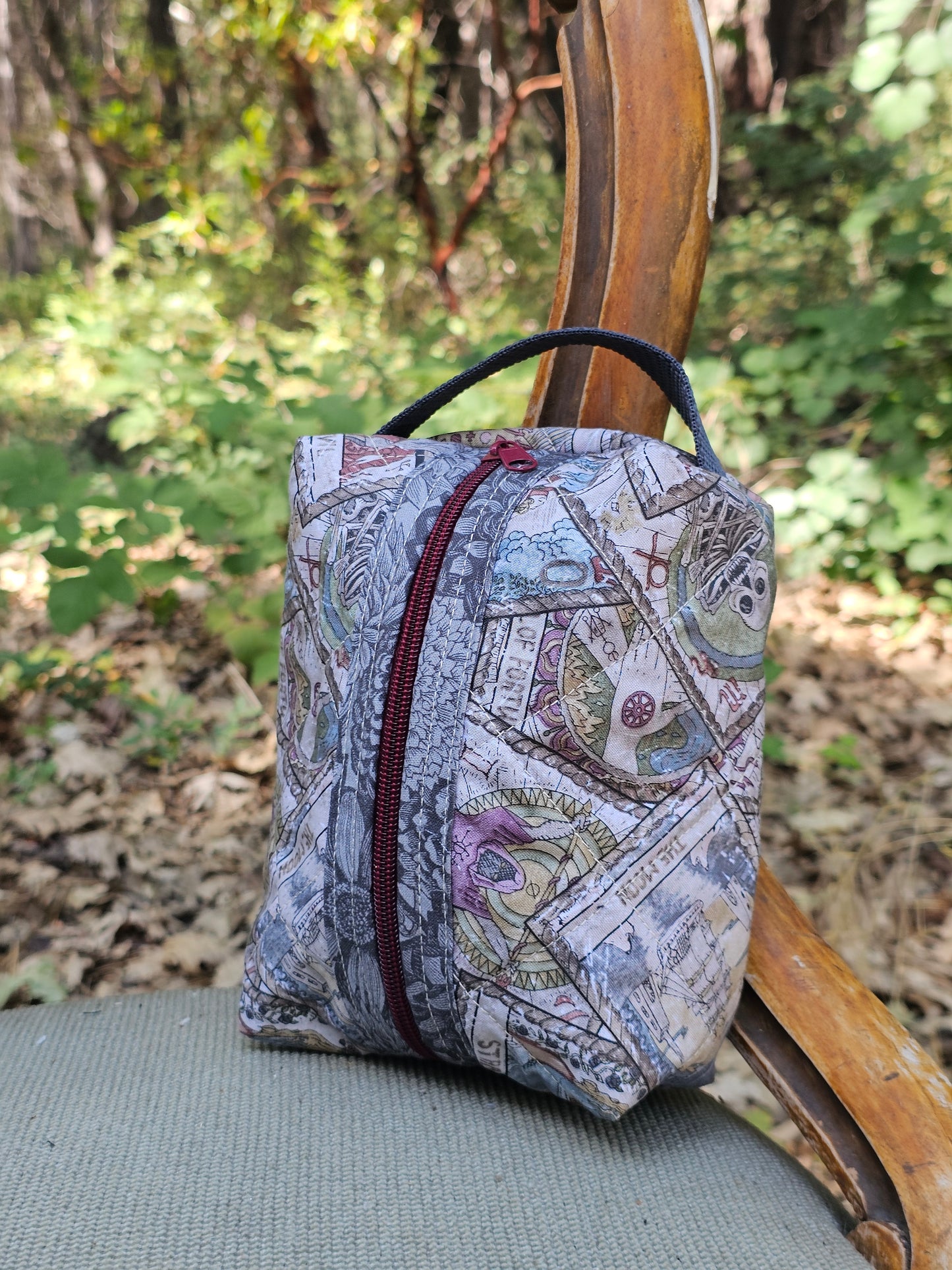 small boxy bag "The Fool"