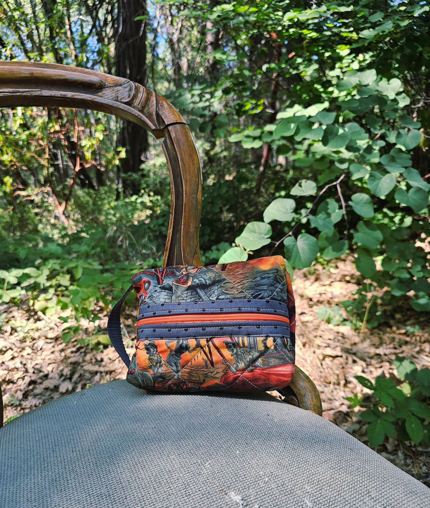 small boxy bag "Zombie Carhop"