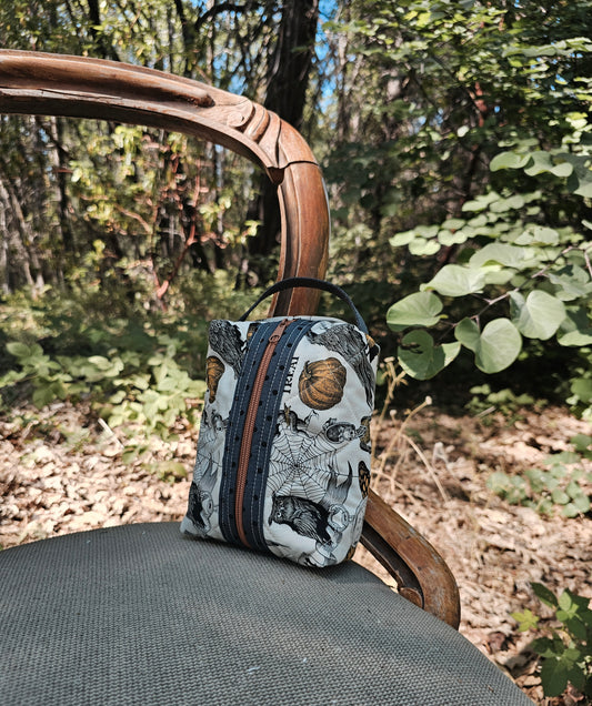 small boxy bag "All hollows eve"