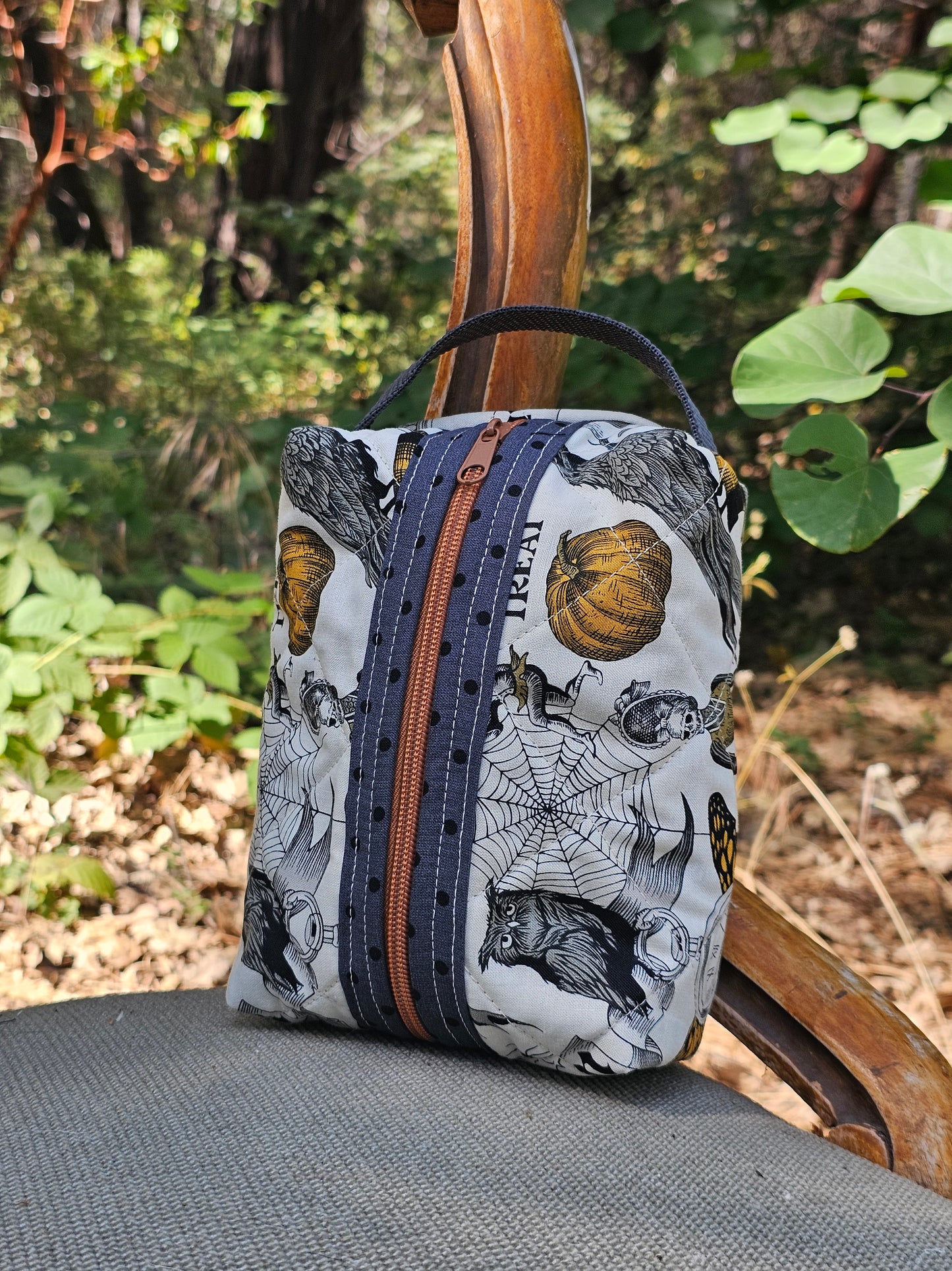 small boxy bag "All hollows eve"