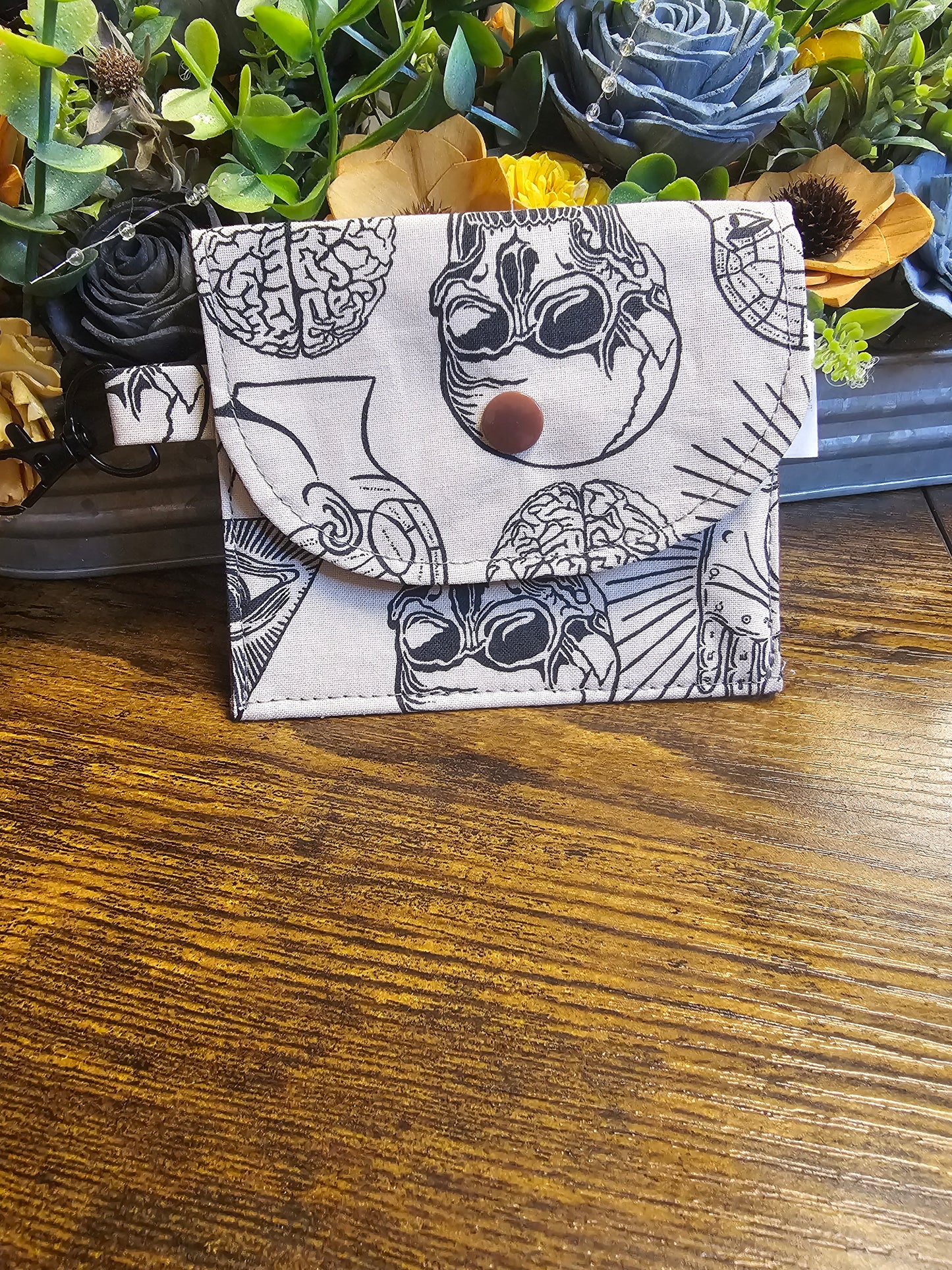 Flat keychain wallet "still don't know"