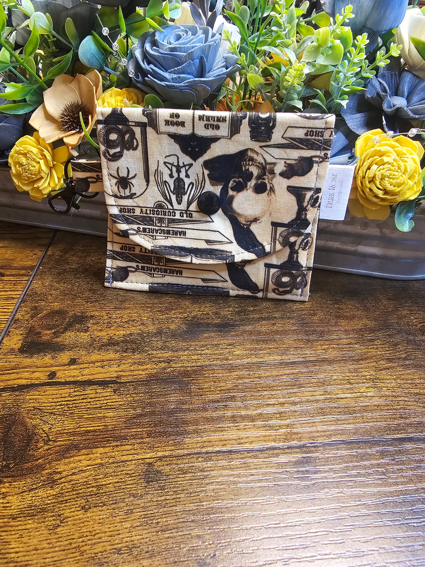 Flat keychain wallet "unkown"