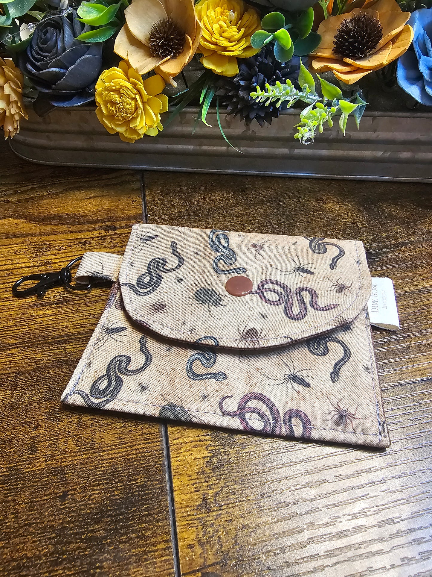 flay keychain wallet "Snakes and Bugs"