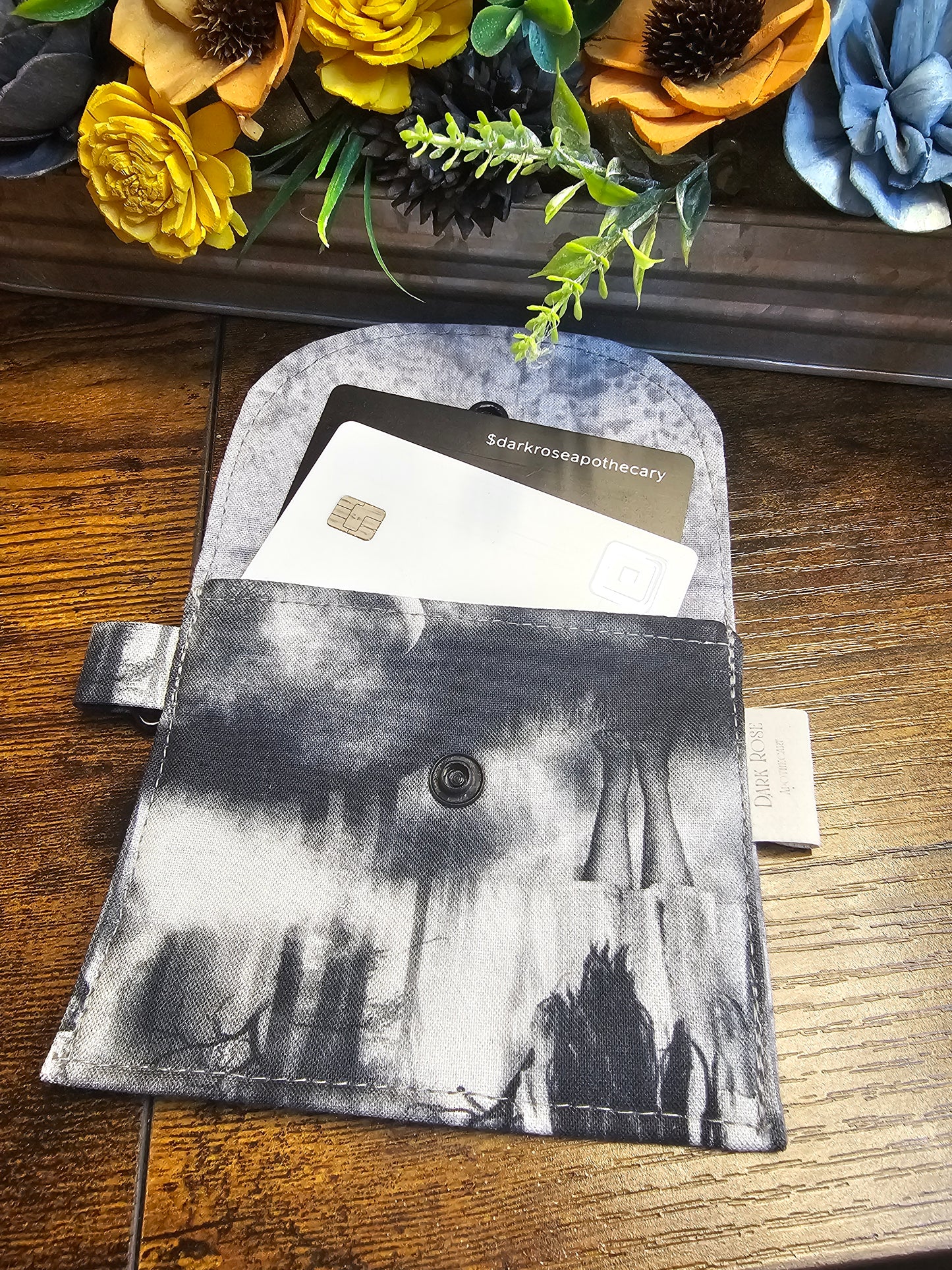 Flat keychain wallet "The Ring"