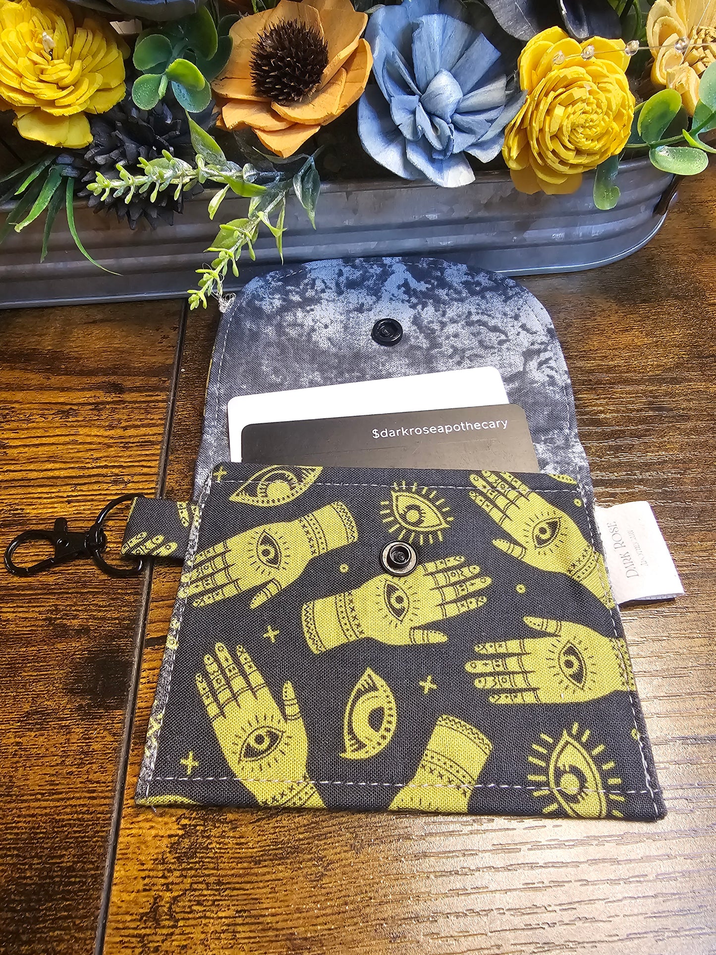 Flat keychain wallet "Golden hands"