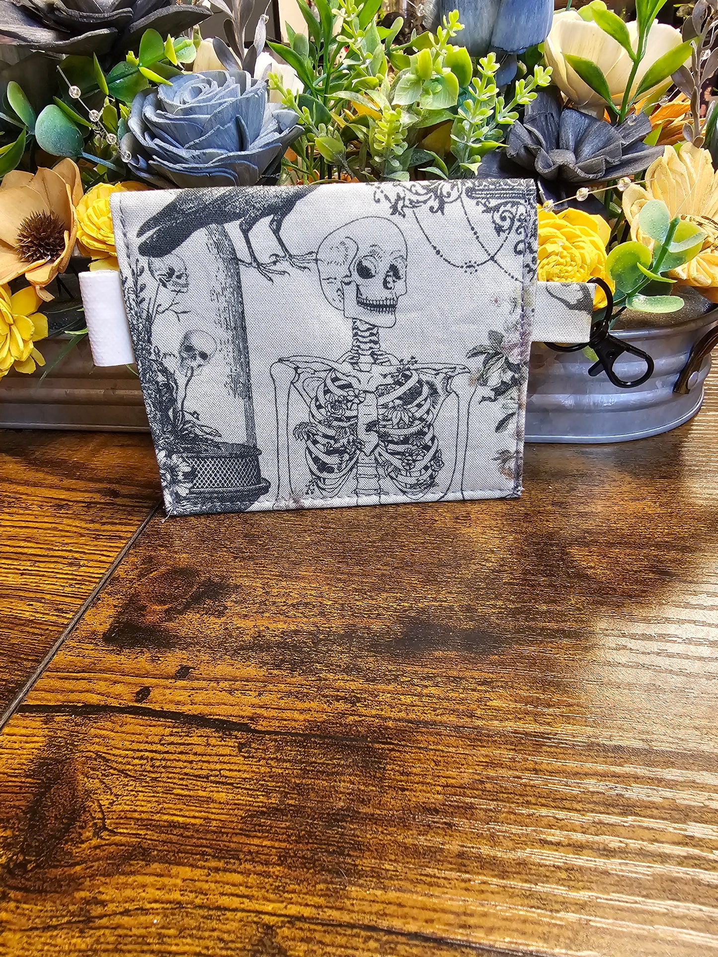 flat keychain wallet "Roses and bones"