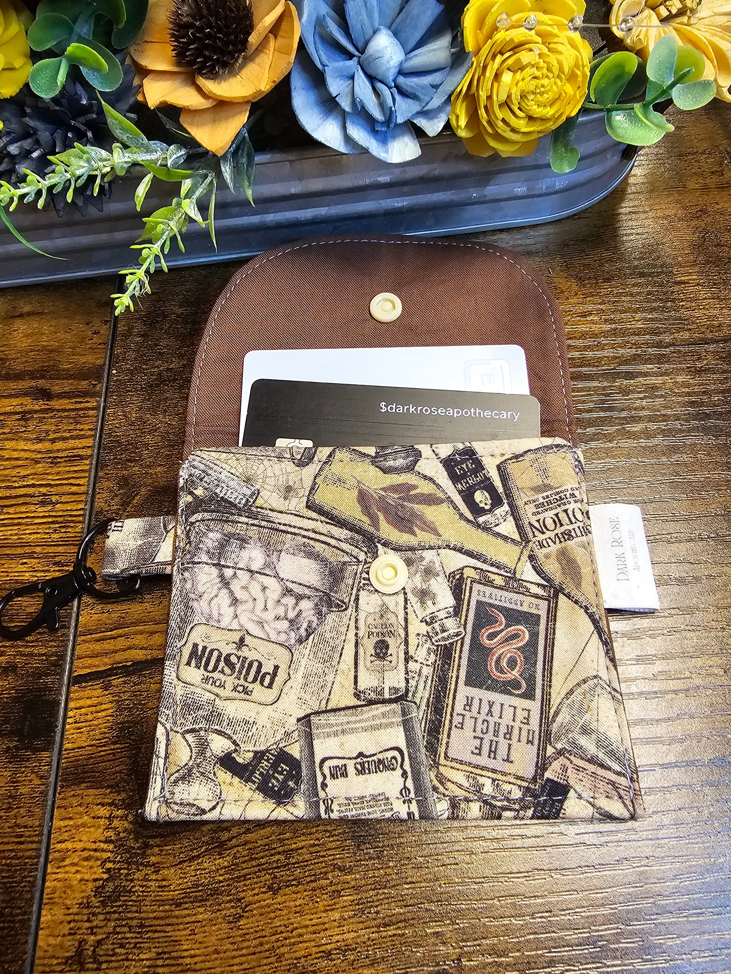Flat keychain wallet "Apothecary and potions"
