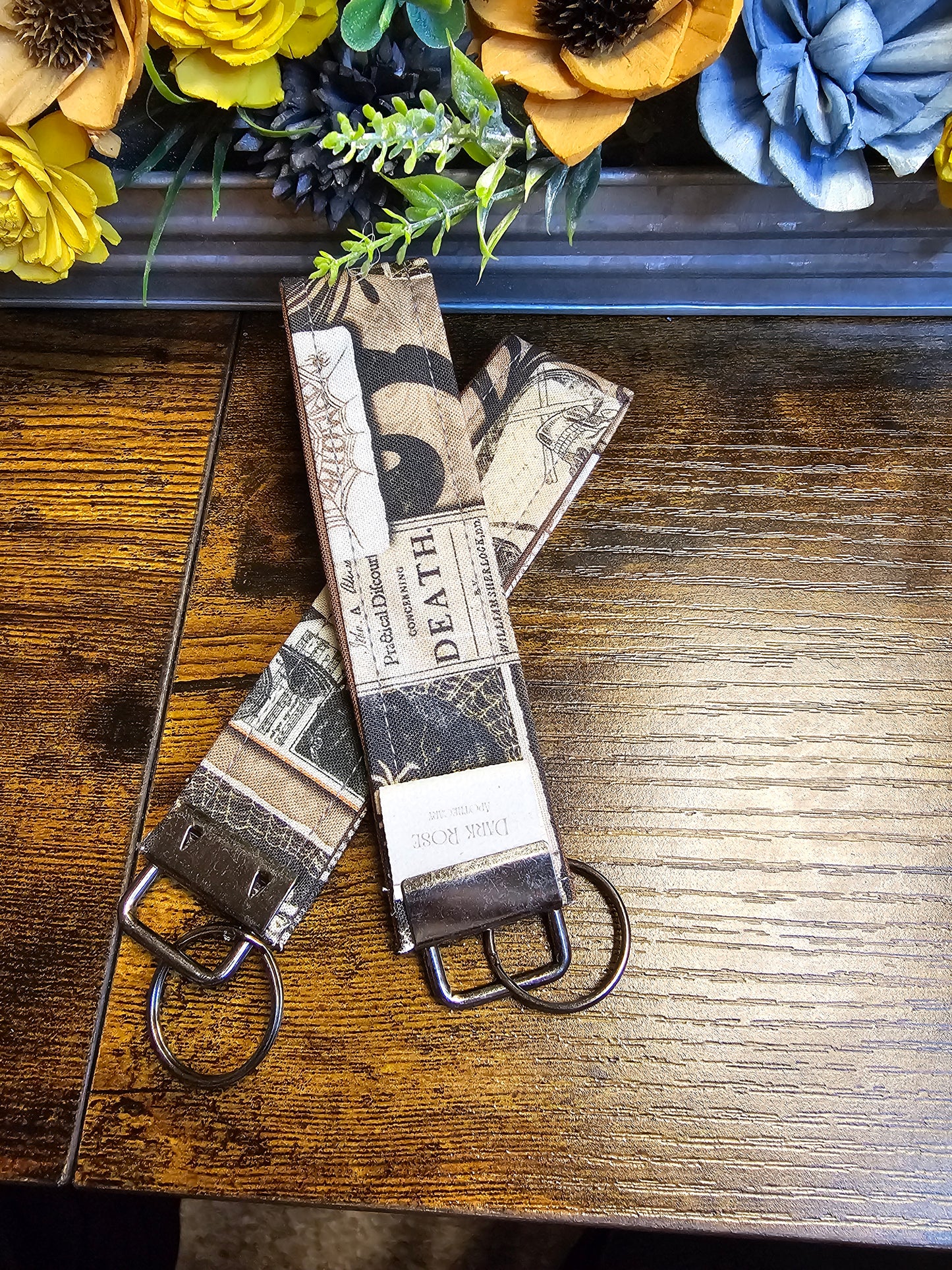 Wristlet keychain "Brown Apothecary"