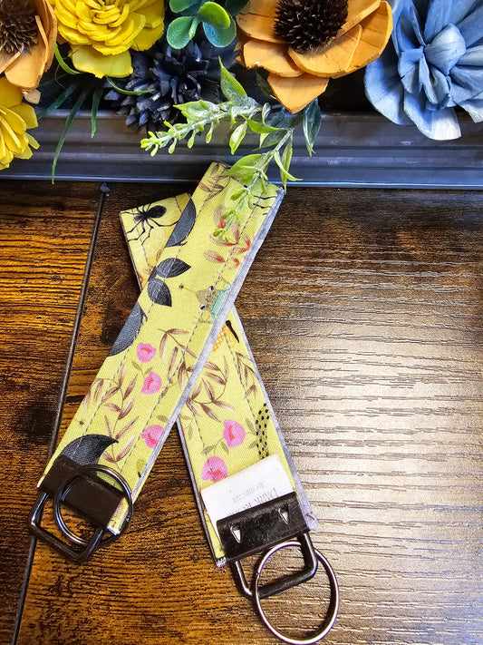 Wristlet keychain "Bats and Frogs"