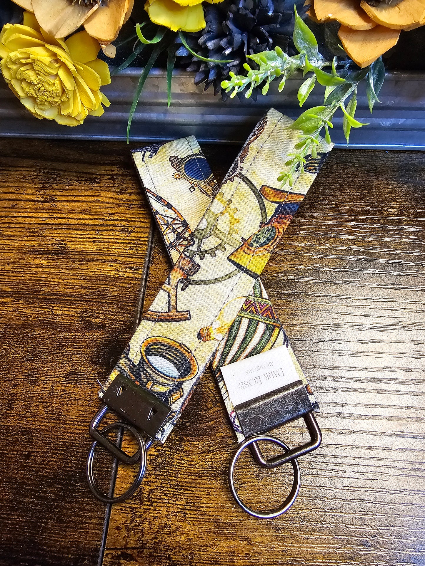 Wristlet keychain "Steampunk life"