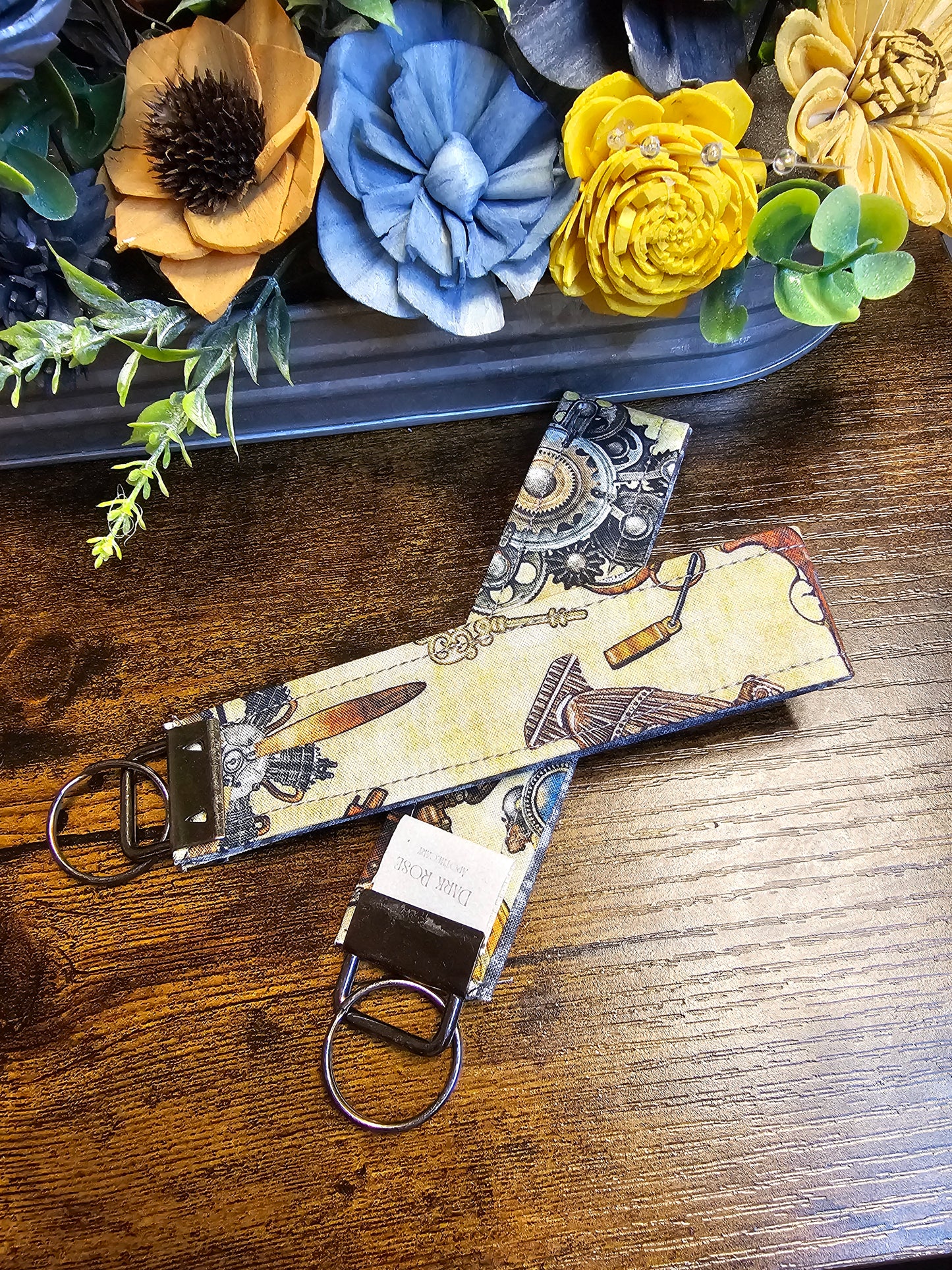 Wristlet keychain "Steampunk life"