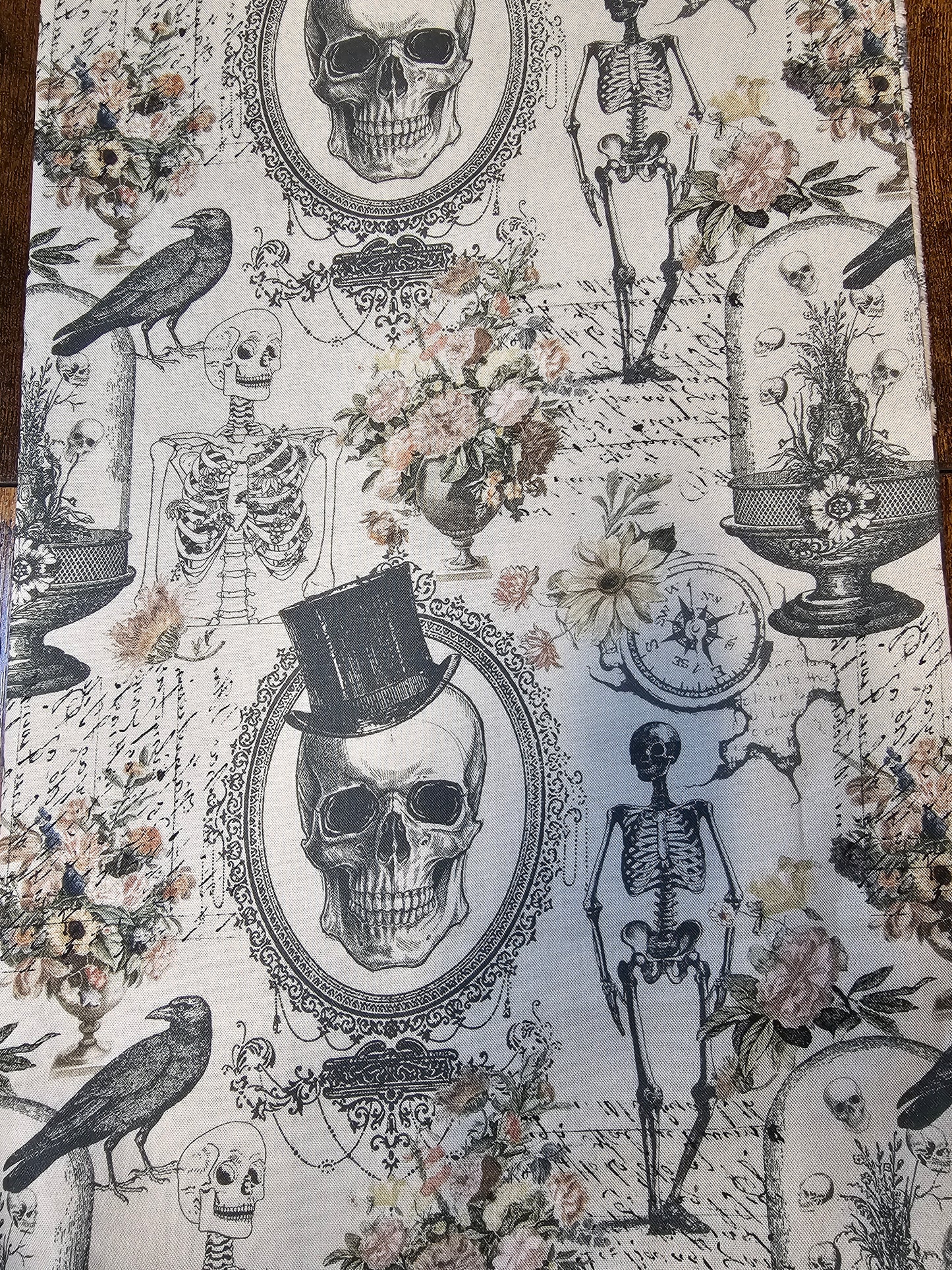 flat keychain wallet "Roses and bones"