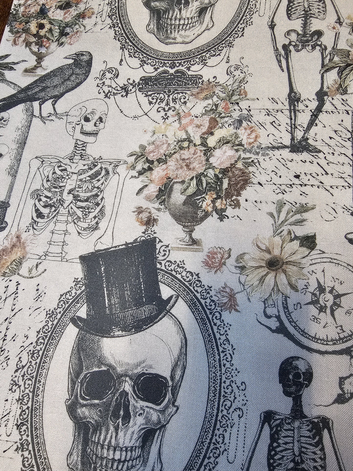 flat keychain wallet "Roses and bones"