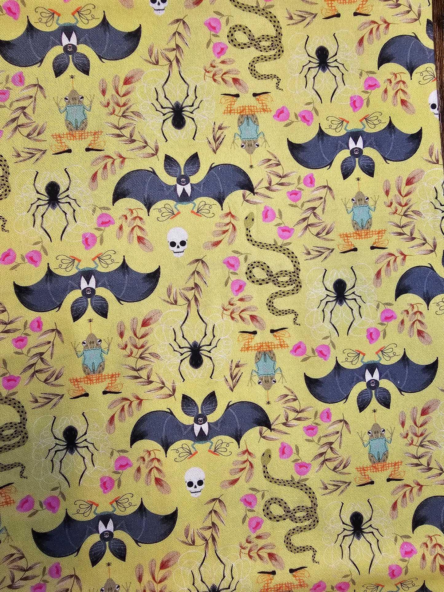 flat keychain wallet "Bats and Frogs"