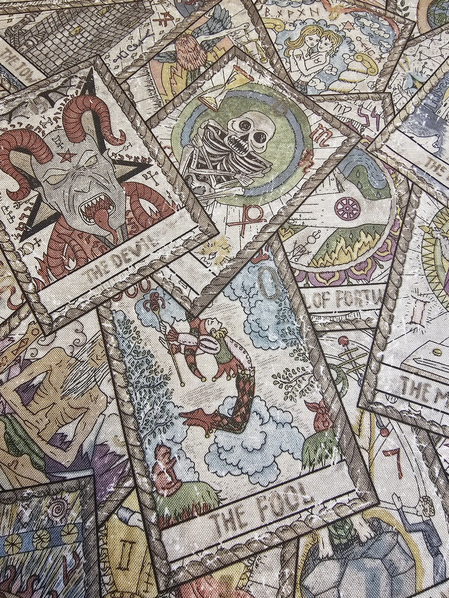 flat keychain wallet "The Fool"